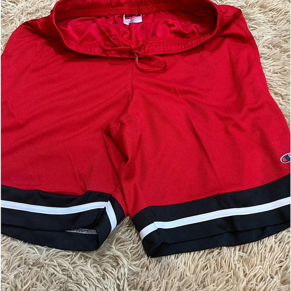 Champion shorts. New - Picture 2 of 2